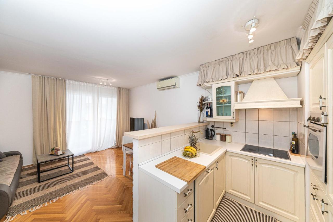 Apartament Malea *