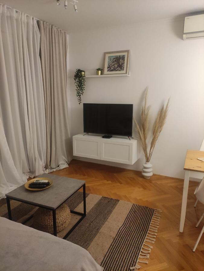 Apartament Malea